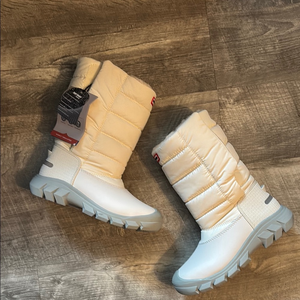 Stylish Cream Winter Boots